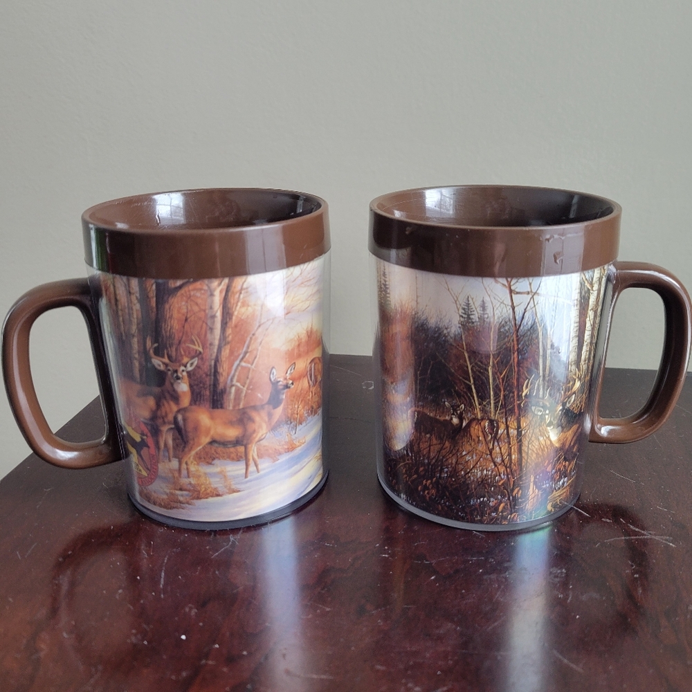 Vintage 10oz Plastic Deer Coffee Tea Mugs Made in USA 1984 Set of 2